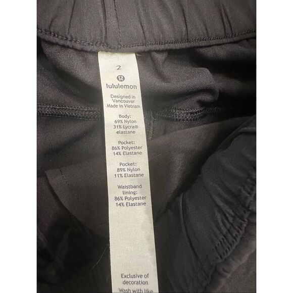 Lululemon On The Fly Black Mid Rise Pull On Shorts Size 2 - Picture 5 of 6